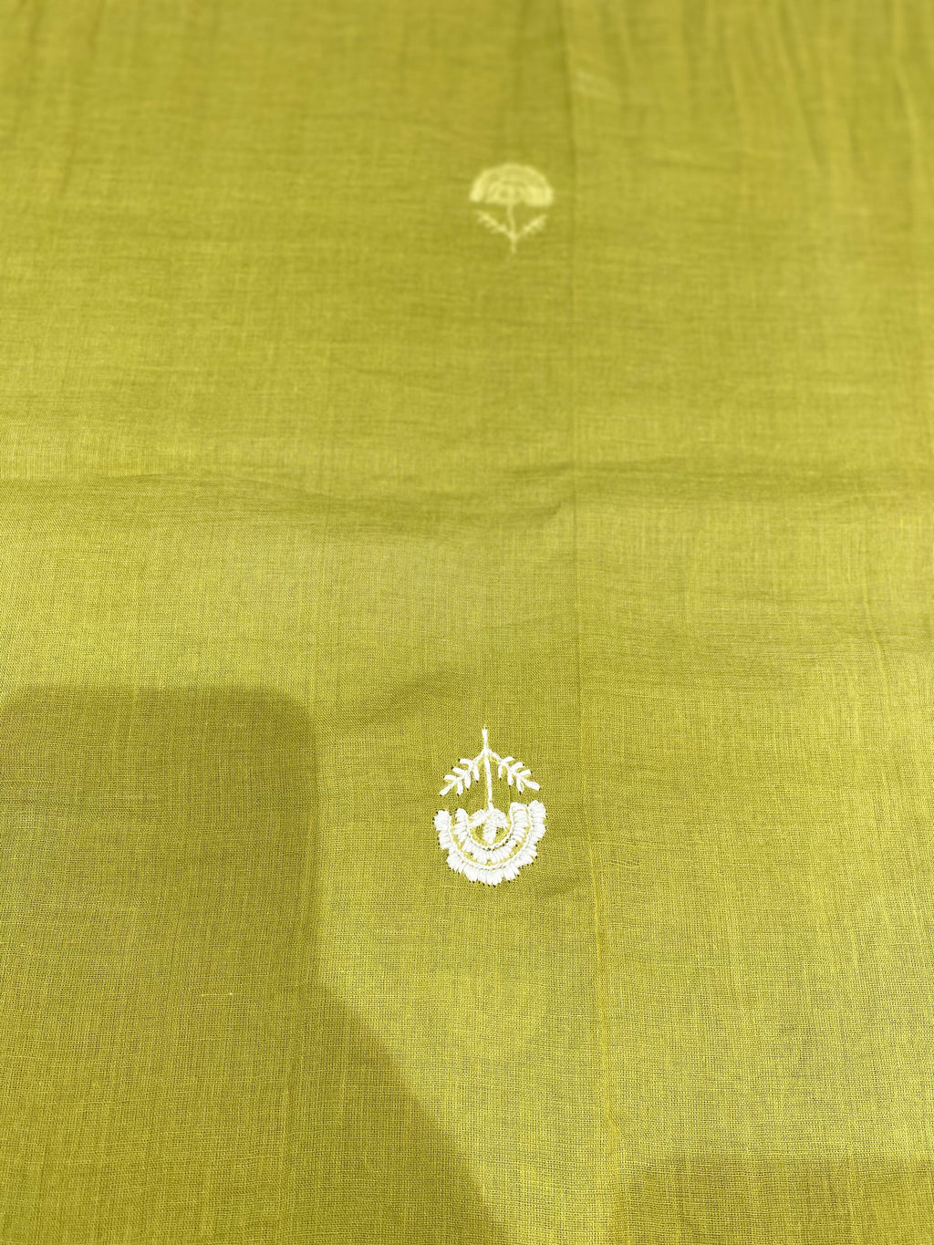 Olivea Embroidered Cotton Slub Set